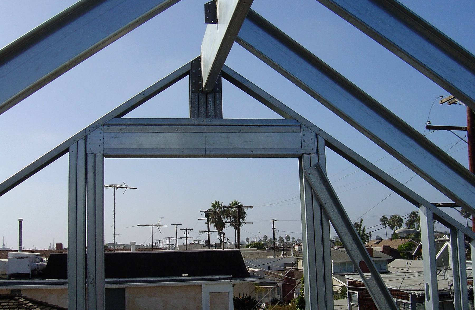Complex residential roof and truss framing in cold-formed steel.